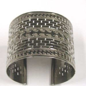 Vintage Silver tone Victorian Style Cuff Bracelet